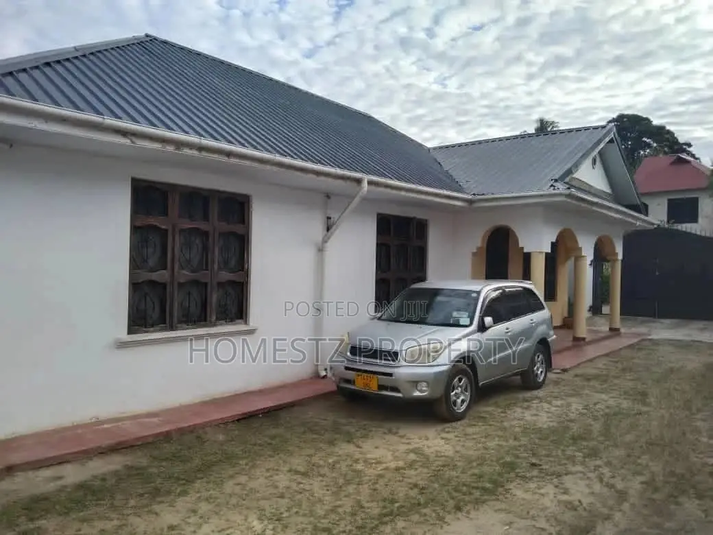 2bdrm House in Maxposh, Kinondoni for Sale in Kinondoni