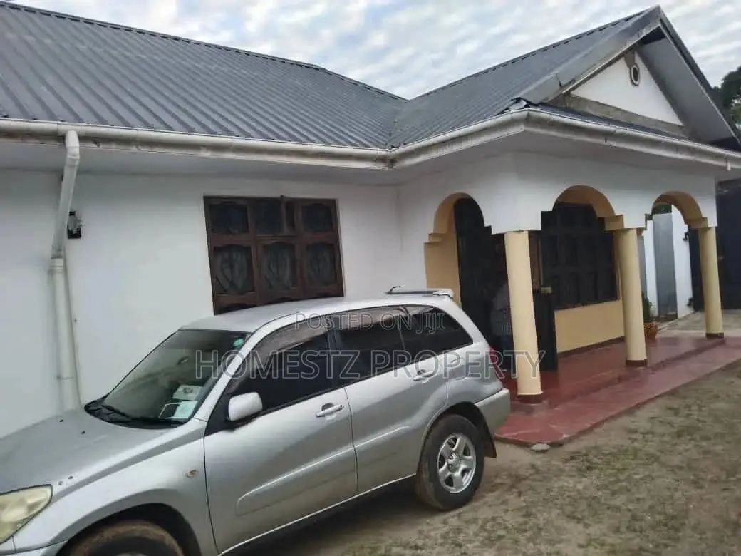 2bdrm House in Maxposh, Kinondoni for Sale in Kinondoni