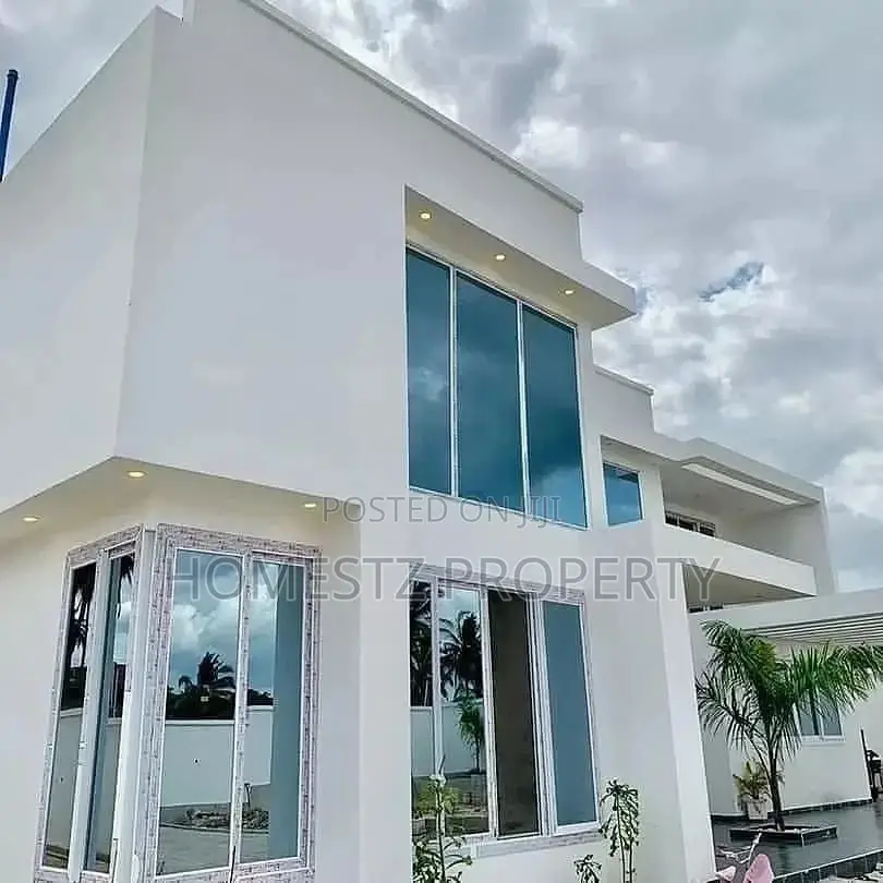4bdrm House in Maxposh, Kinondoni for Sale in Kinondoni