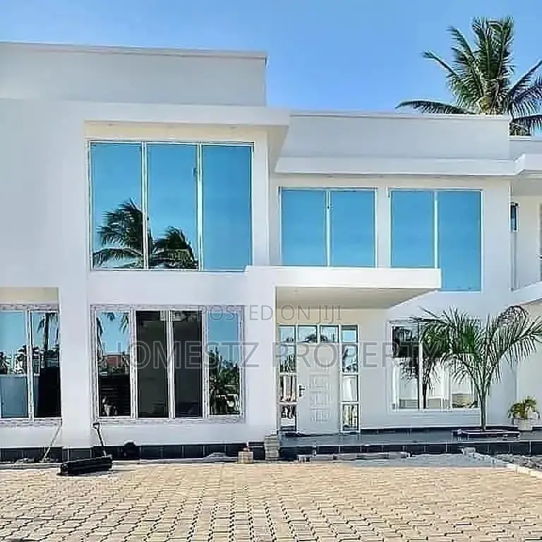 4bdrm House in Maxposh, Kinondoni for Sale in Kinondoni