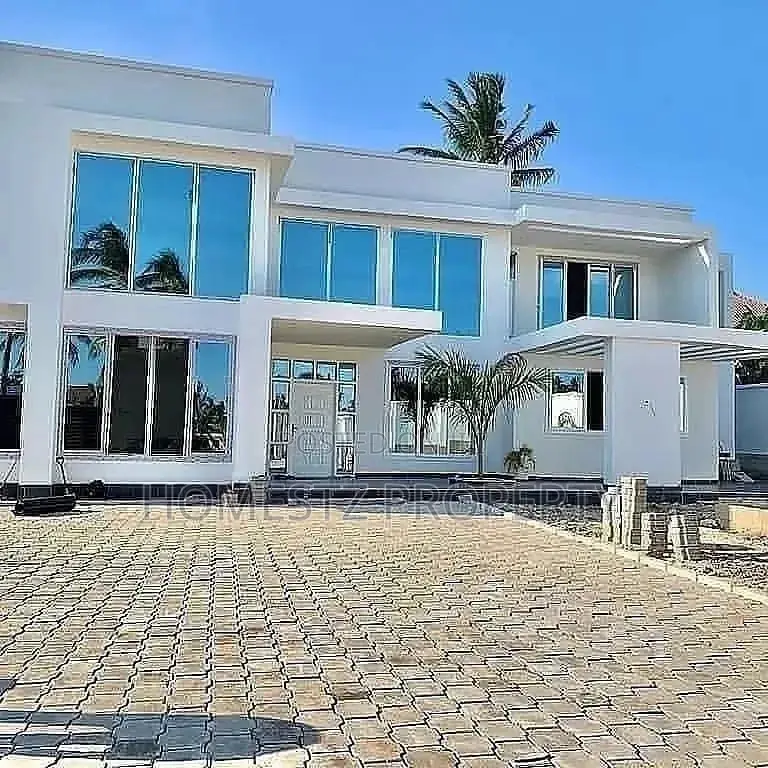 4bdrm House in Maxposh, Kinondoni for Sale in Kinondoni