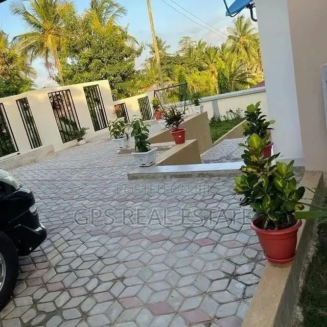3bdrm House in Maxposh, Kinondoni for Sale in Kinondoni