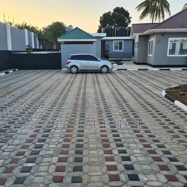 3bdrm House in Maxposh, Kinondoni for Sale in Kinondoni