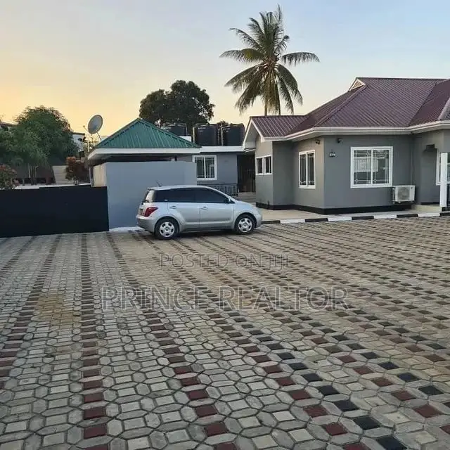 3bdrm House in Maxposh, Kinondoni for Sale in Kinondoni