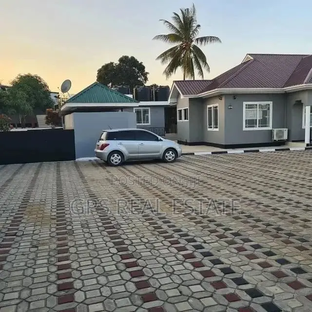 3bdrm House in Maxposh, Kinondoni for Sale in Kinondoni