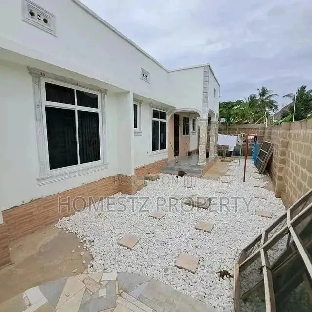 3bdrm House in Maxposh, Kinondoni for Sale in Kinondoni