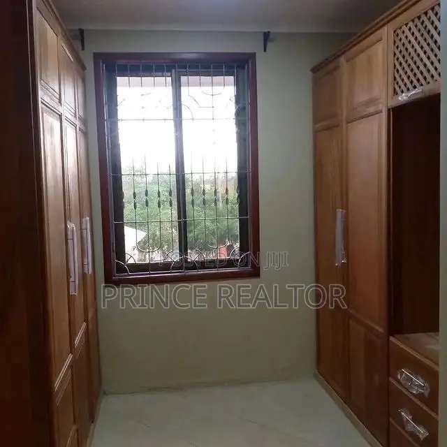 5bdrm House in Maxposh, Kinondoni for Sale in Kinondoni