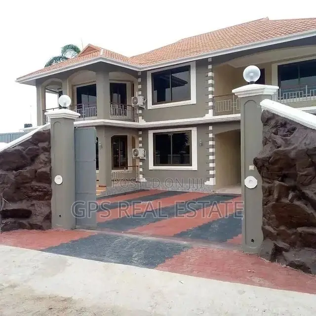 5bdrm House in Maxposh, Kinondoni for Sale in Kinondoni