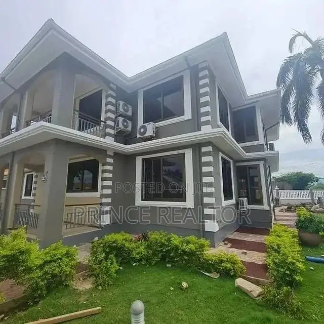 5bdrm House in Maxposh, Kinondoni for Sale in Kinondoni