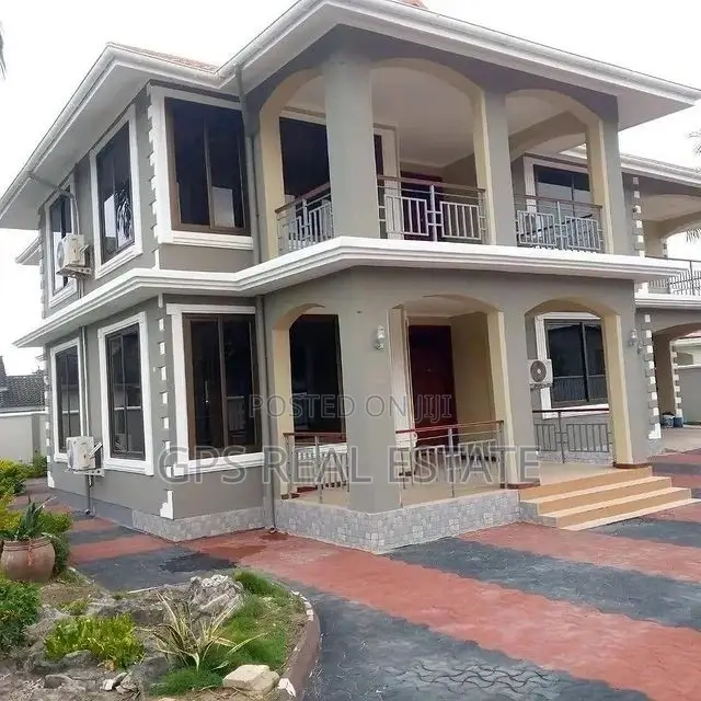 5bdrm House in Maxposh, Kinondoni for Sale in Kinondoni
