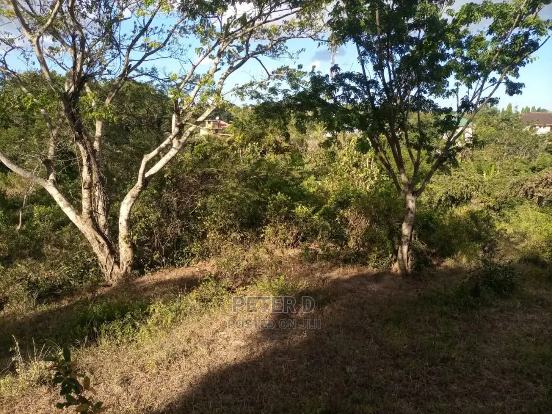 Kiwanja Kwa Bei Mseleleko in Kimara