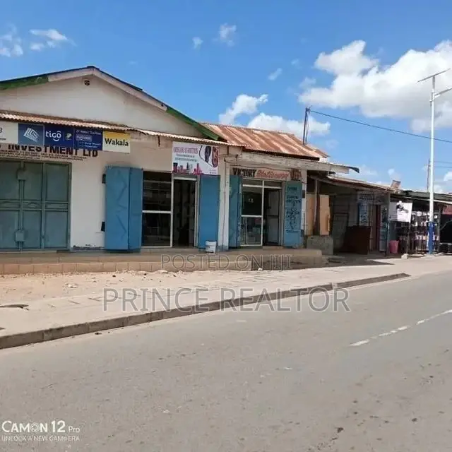 10bdrm House in Maxposh, Kinondoni for Sale in Kinondoni