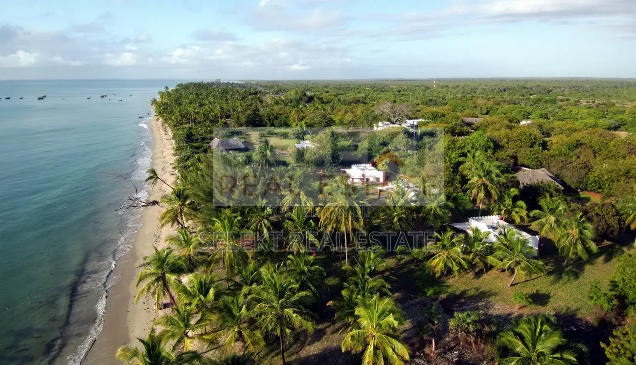 76,000sqm Beach Resort Outside Saadani National Park in Pangani B (East)