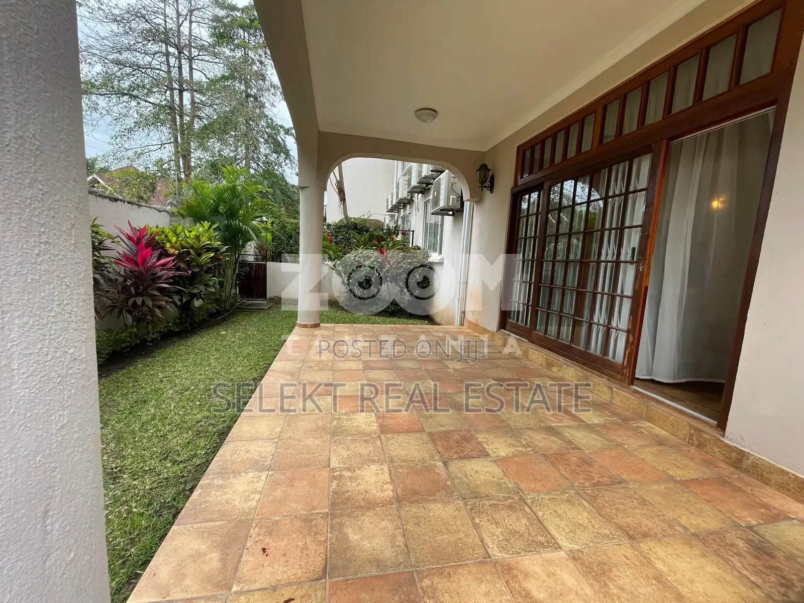 Furnished 4bdrm Townhouse / Terrace in Oysterbay, Msasani for rent in Msasani