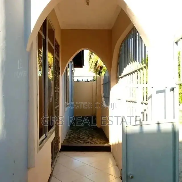 3bdrm House in Maxposh, Ilala for Sale in Ilala