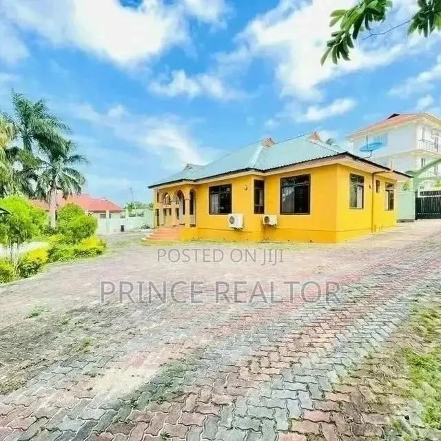 3bdrm House in Maxposh, Kinondoni for Sale in Kinondoni