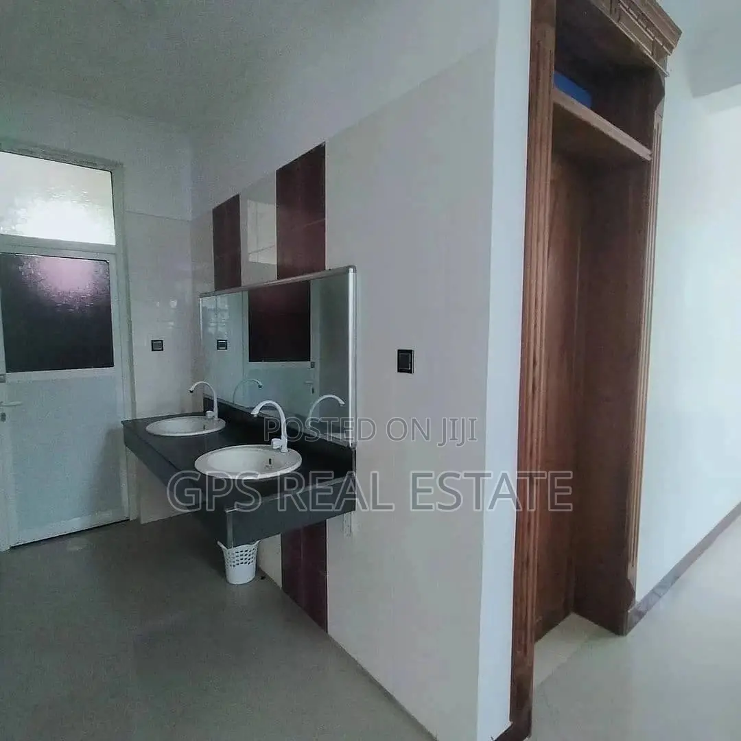 4bdrm House in Maxposh, Kigamboni for Sale in Kigamboni