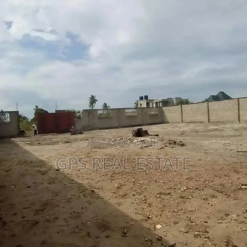5bdrm House in Maxposh, Kigamboni for Sale in Kigamboni