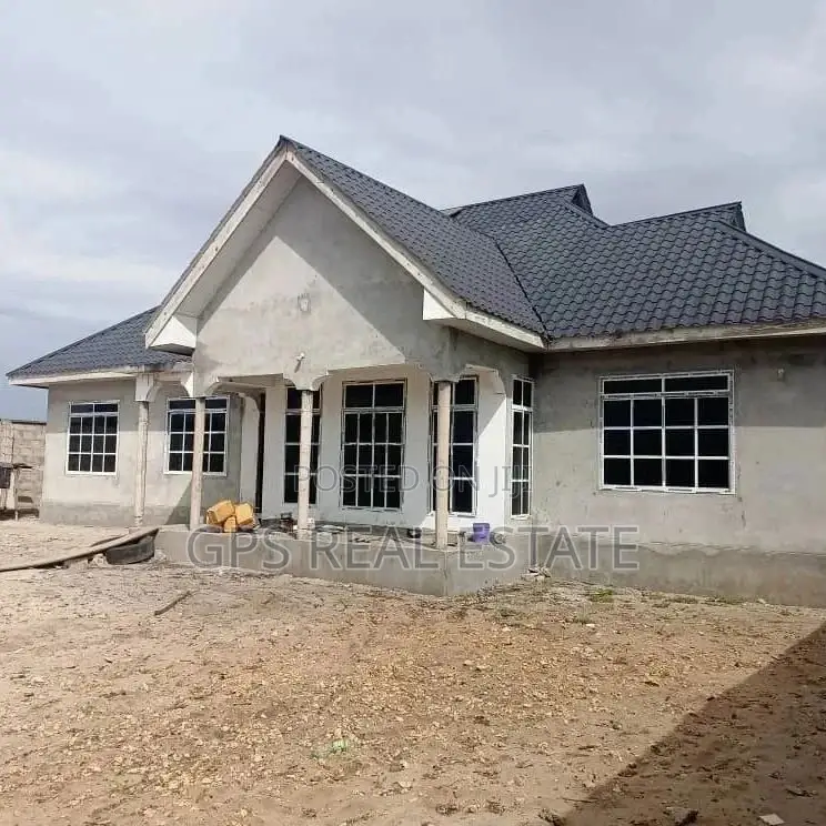 5bdrm House in Maxposh, Kigamboni for Sale in Kigamboni
