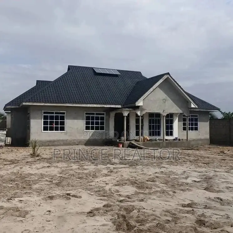 5bdrm House in Maxposh, Kigamboni for Sale in Kigamboni