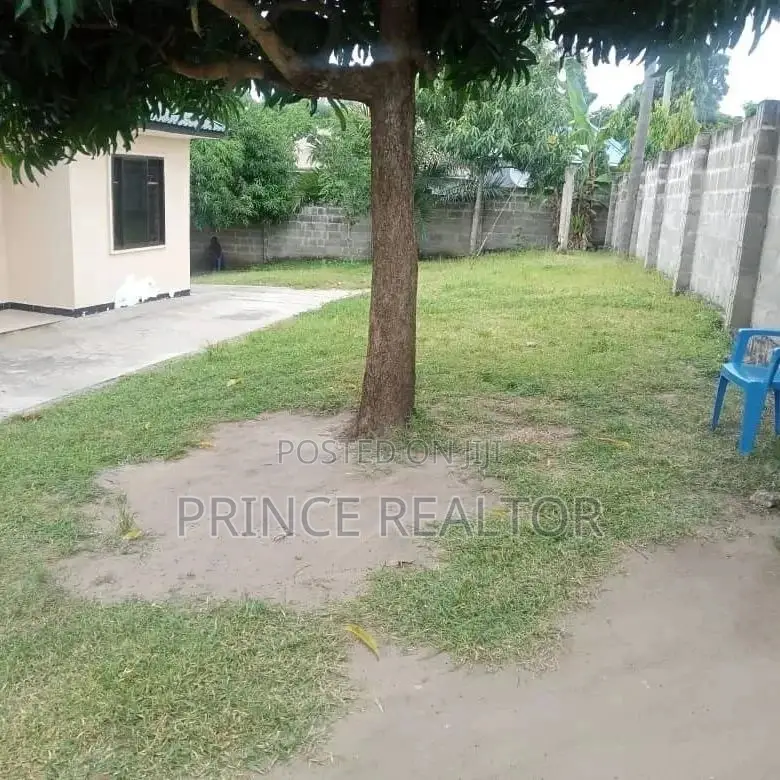 4bdrm House in Maxposh, Kinondoni for Sale in Kinondoni