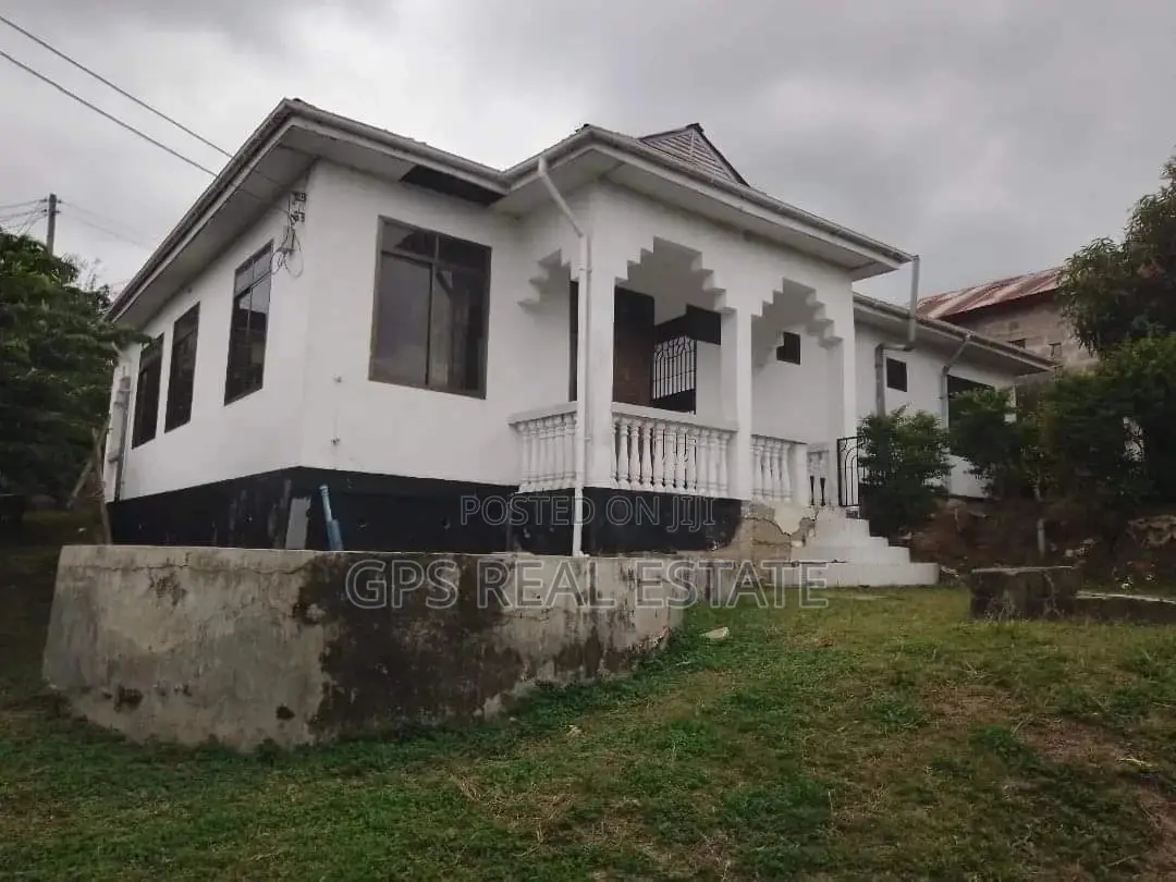 4bdrm House in Maxposh, Kinondoni for Sale in Kinondoni