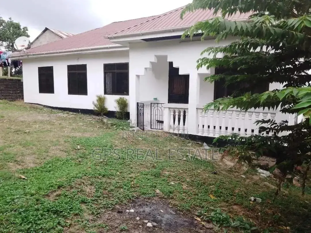 4bdrm House in Maxposh, Kinondoni for Sale in Kinondoni
