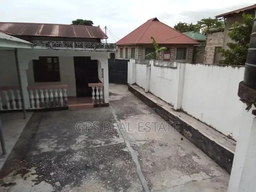 3bdrm House in Maxposh, Kinondoni for Sale in Kinondoni