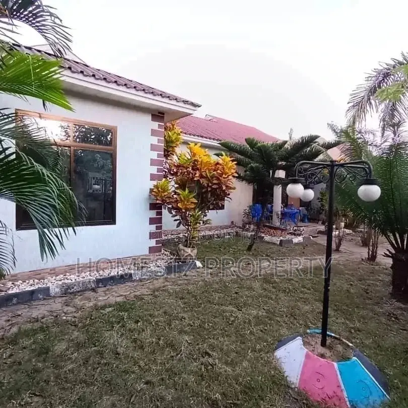 4bdrm House in Kinondoni for Sale in Kinondoni