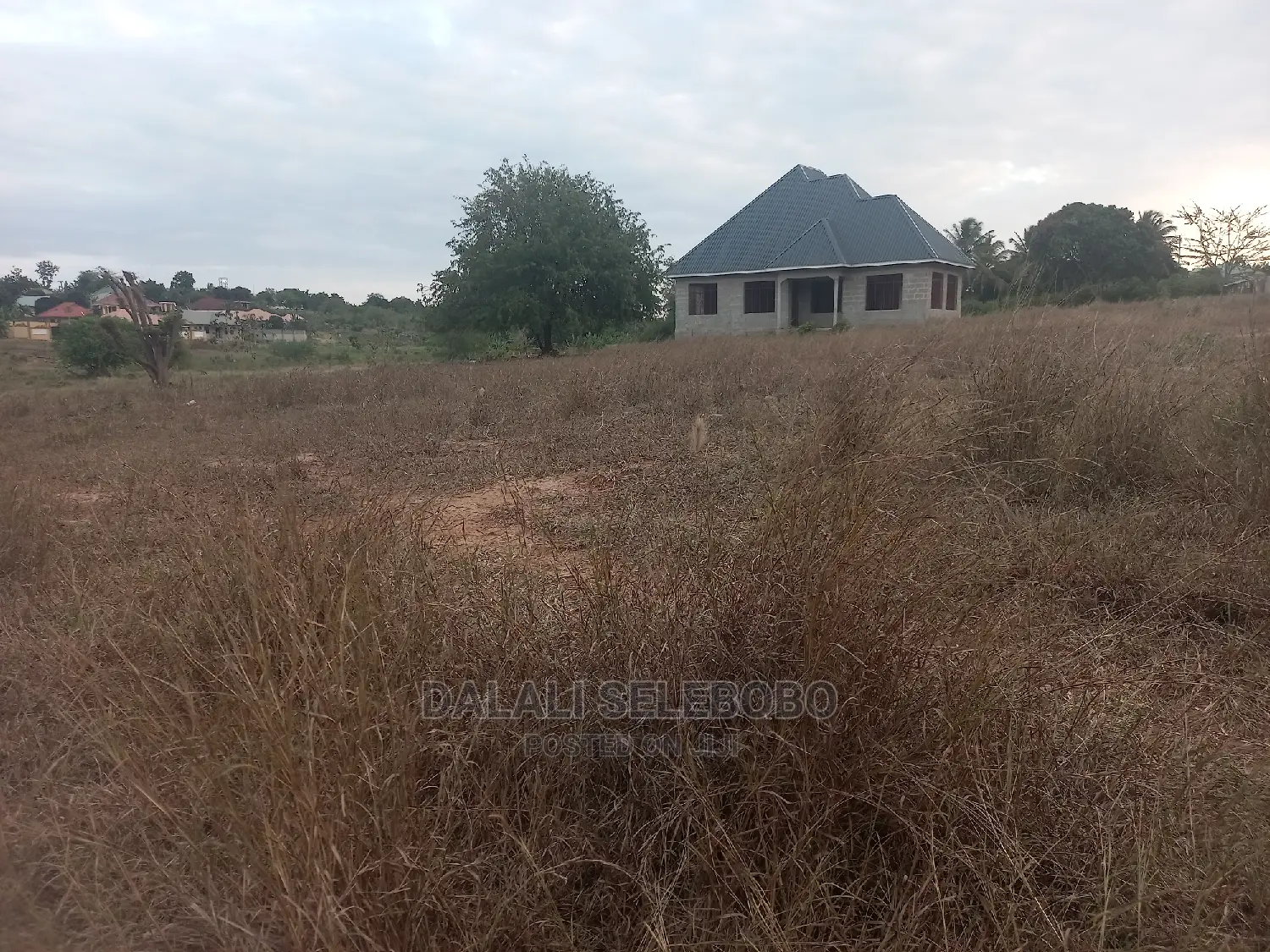 Coner Plot Kwa Biashara Bunju Usalama in Bunju