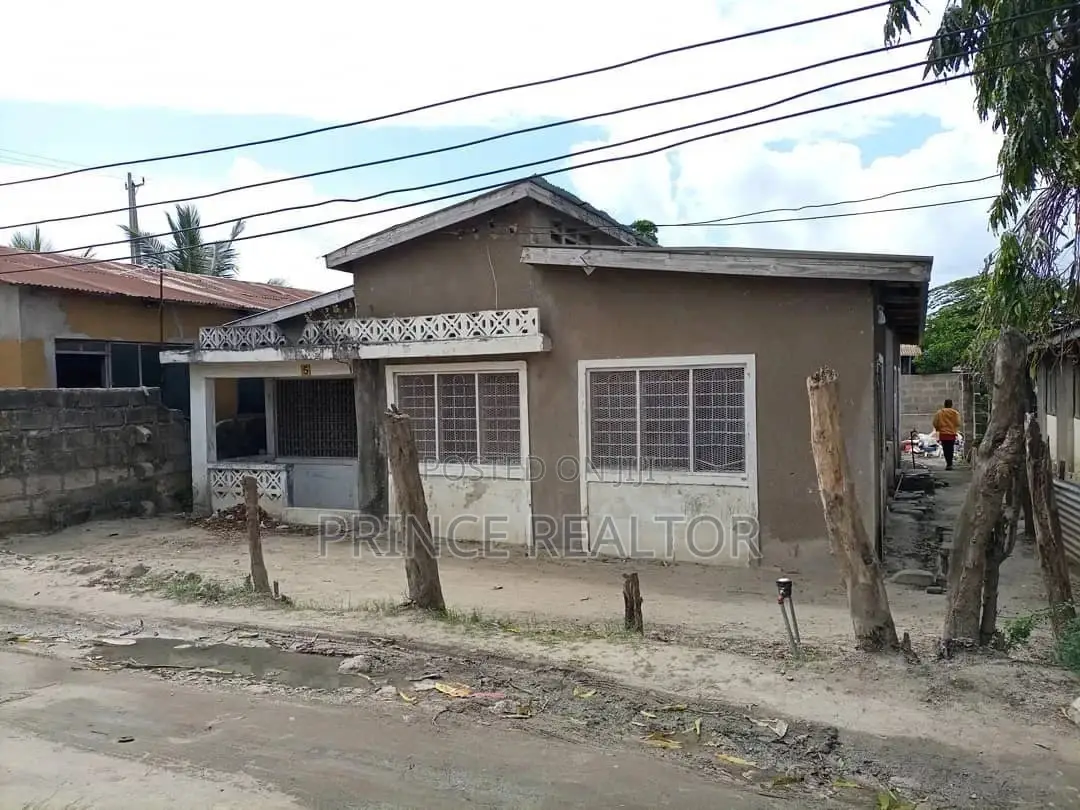 3bdrm House in Sinza, Kinondoni for Sale in Kinondoni