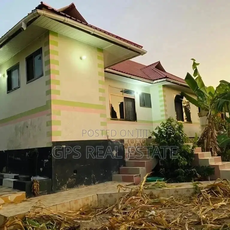6bdrm House in Mbezi Kibwegere, Kinondoni for Sale in Kinondoni