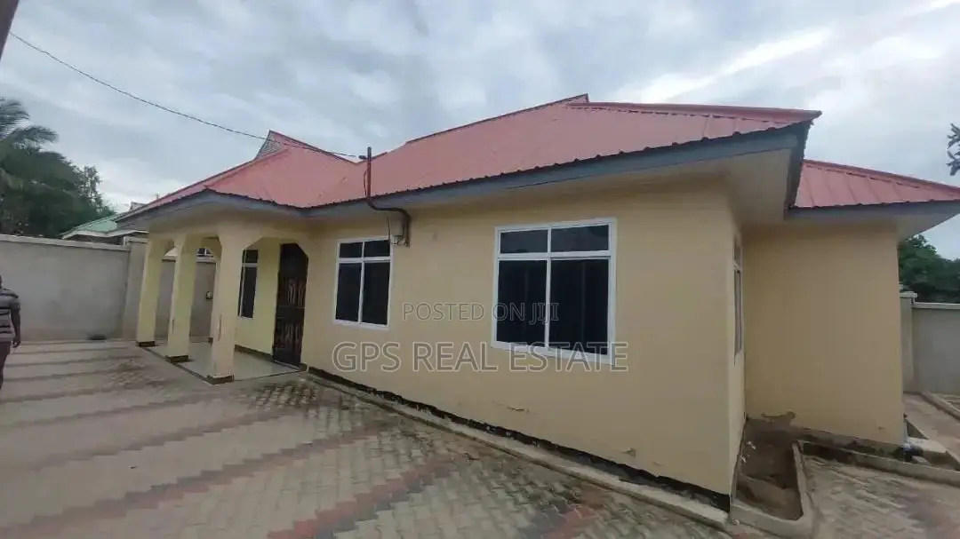 3bdrm House in Mivumoni, Kinondoni for Sale in Kinondoni