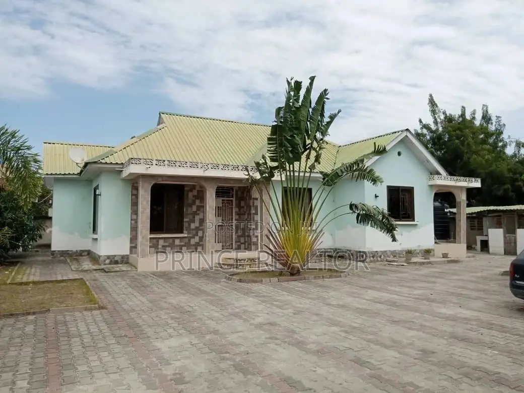 3bdrm House in Mbweni, Kinondoni for Sale in Kinondoni