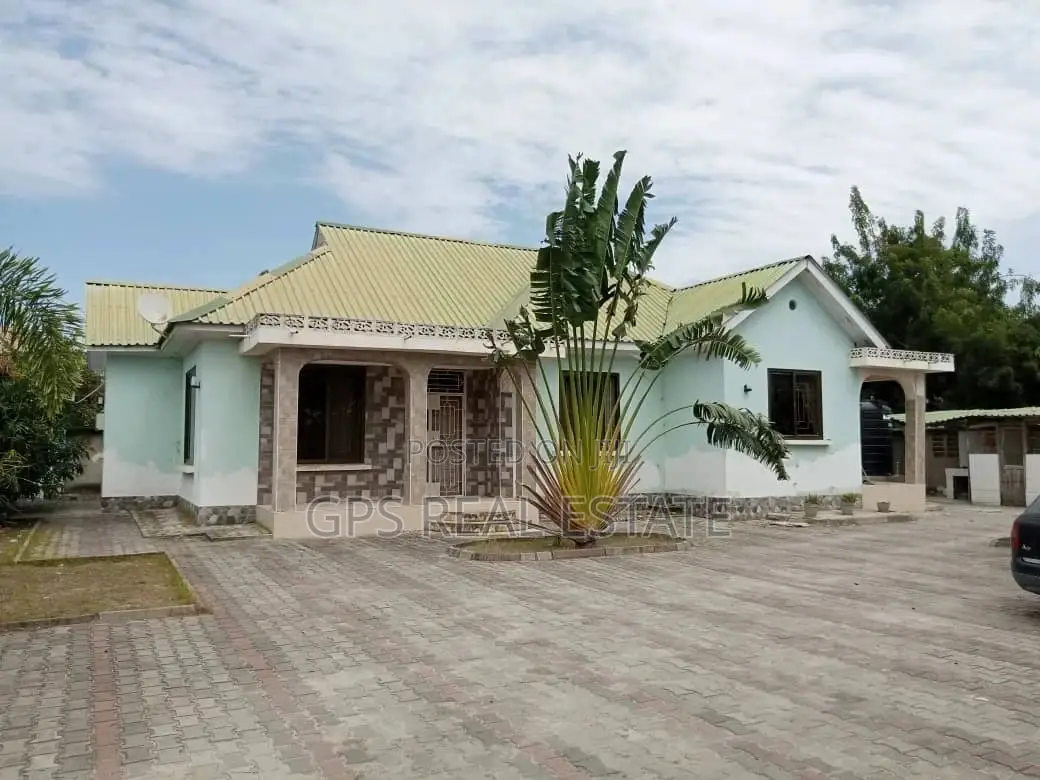3bdrm House in Mbweni, Kinondoni for Sale in Kinondoni
