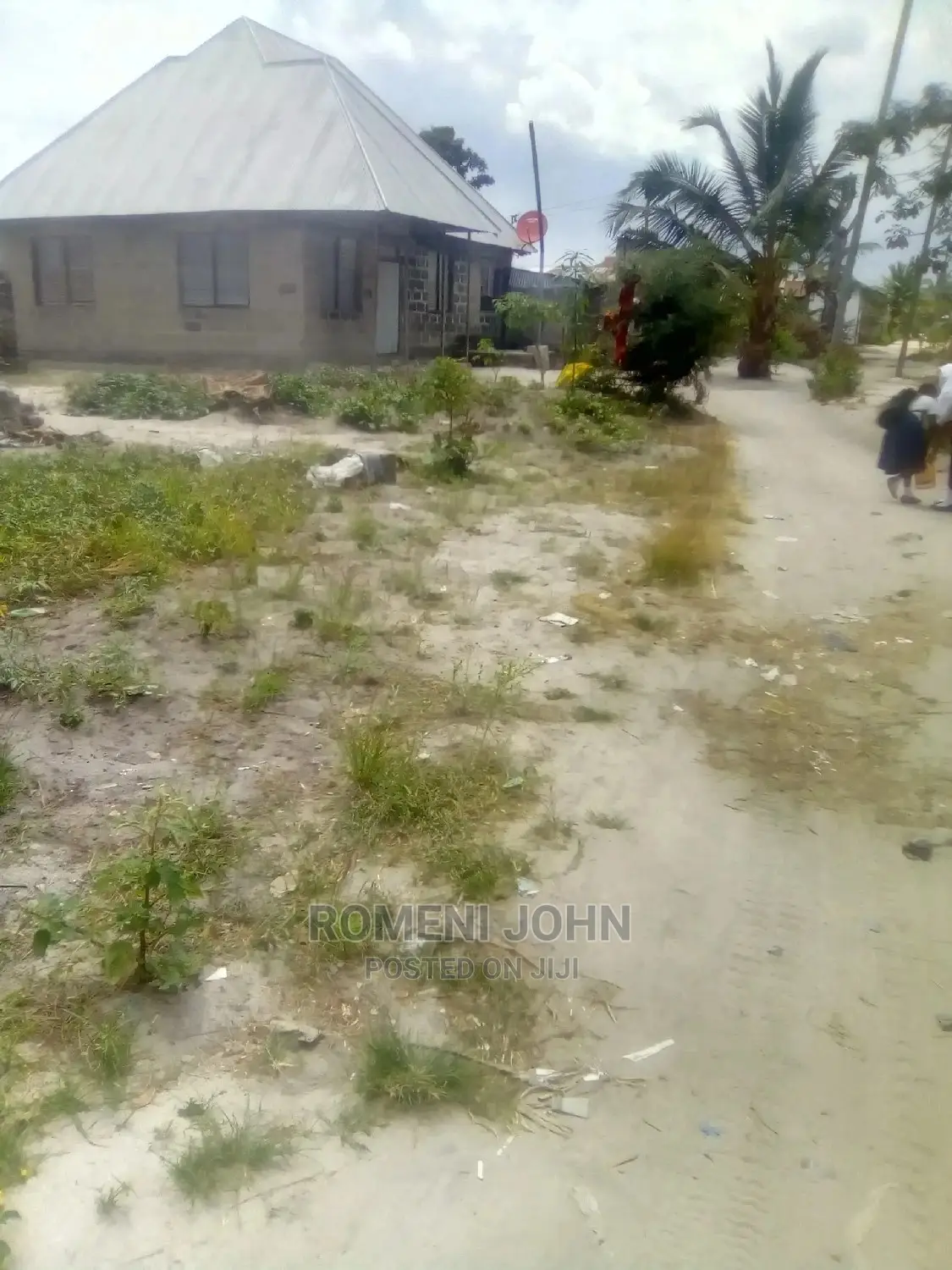 Kiwanja Kinauzwa Milioni Kumi Na Mbili Na Laki Tano. in Ukonga