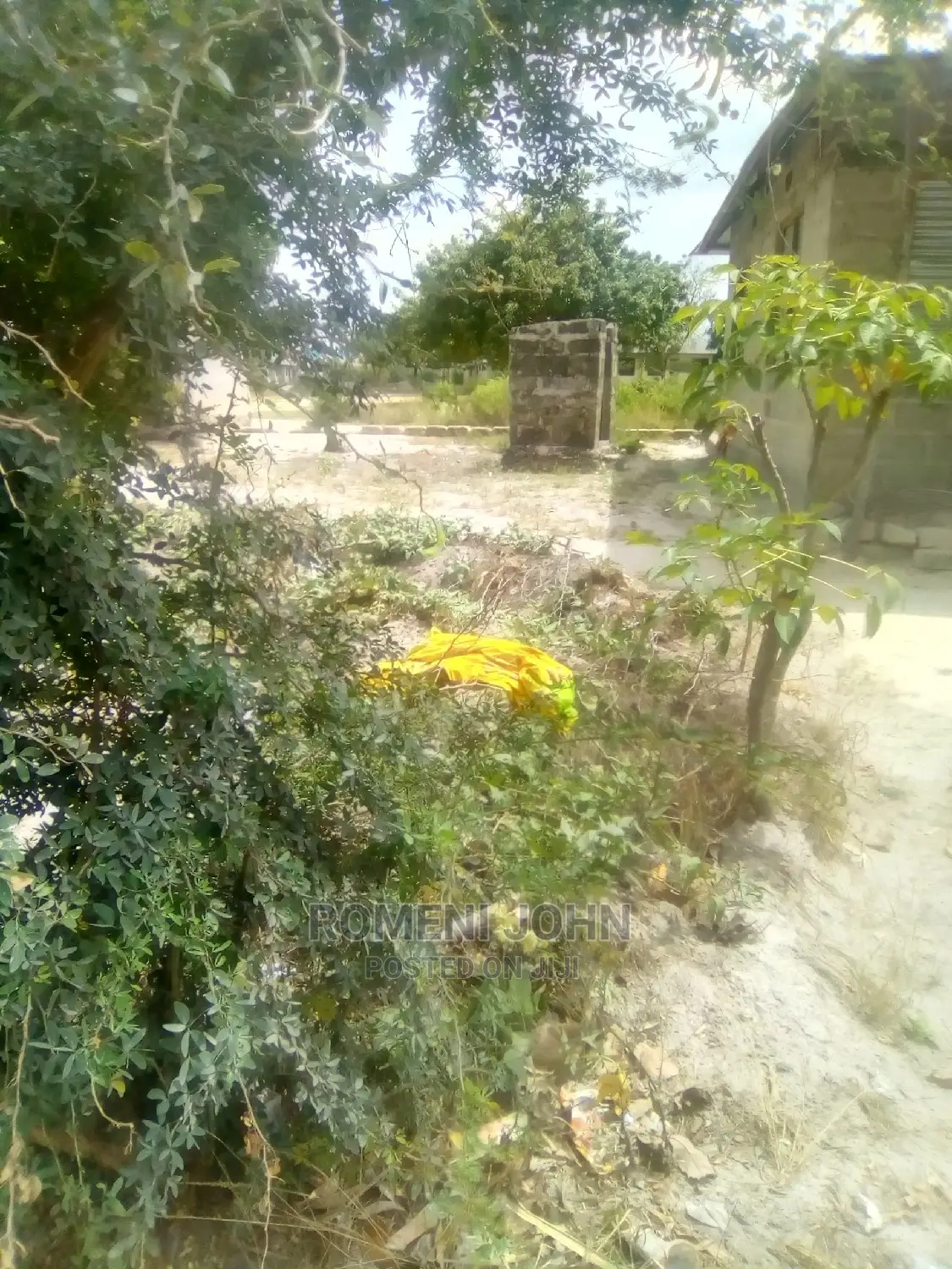 Kiwanja Kinauzwa Milioni Kumi Na Mbili Na Laki Tano. in Ukonga