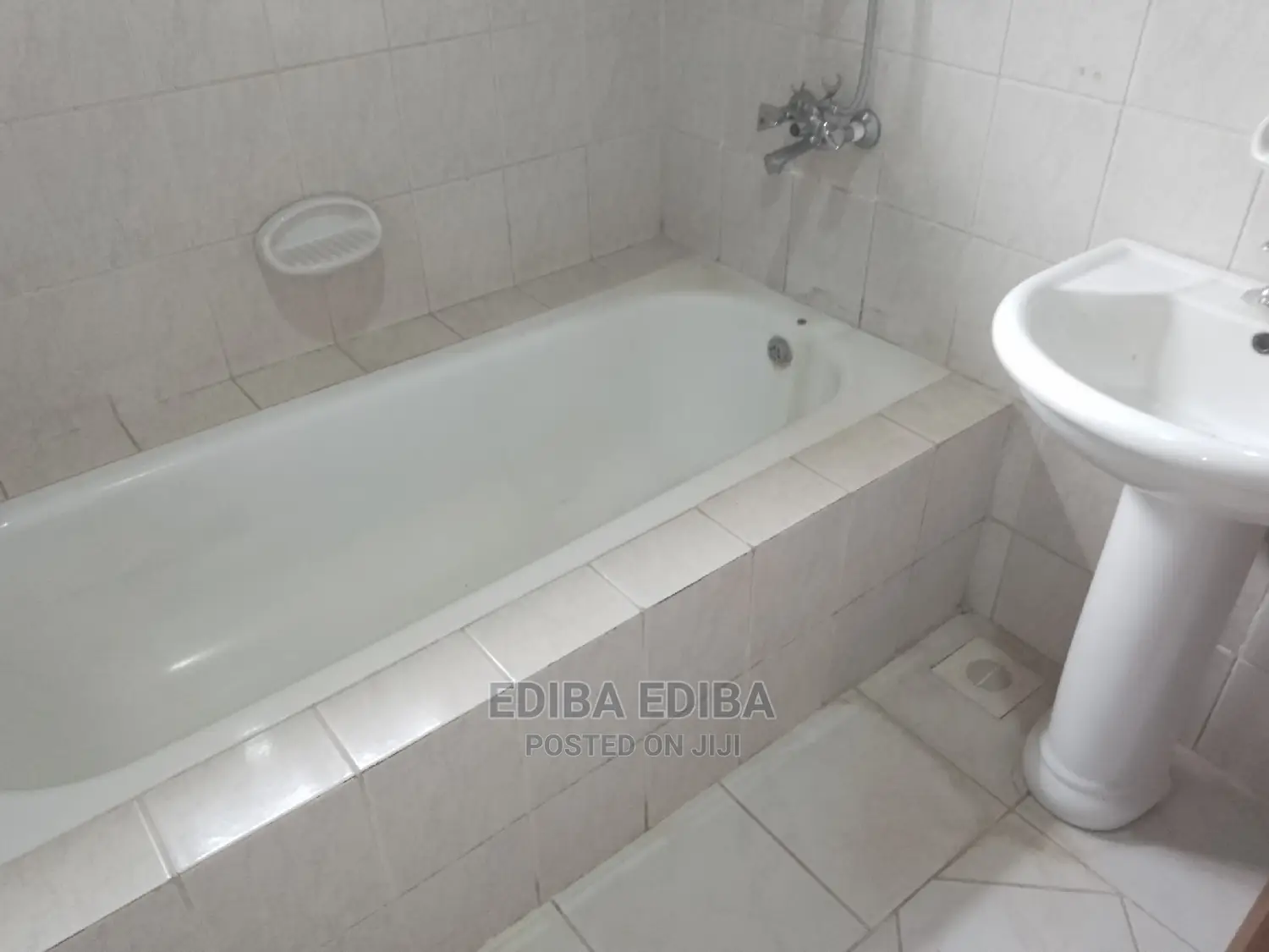 5bdrm Bungalow in Ediba Real Estate, Arusha for Rent in Arusha