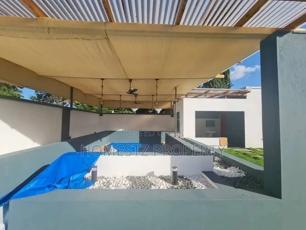 4bdrm House in Mbezi Beach, Kinondoni for Sale in Kinondoni