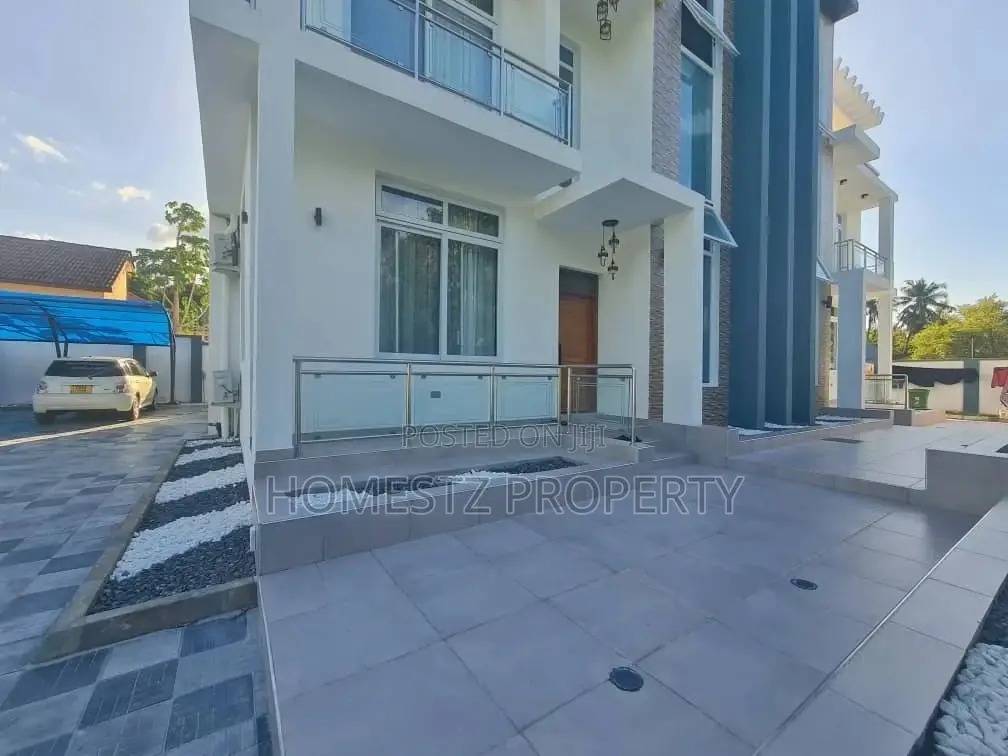 4bdrm House in Mbezi Beach, Kinondoni for Sale in Kinondoni