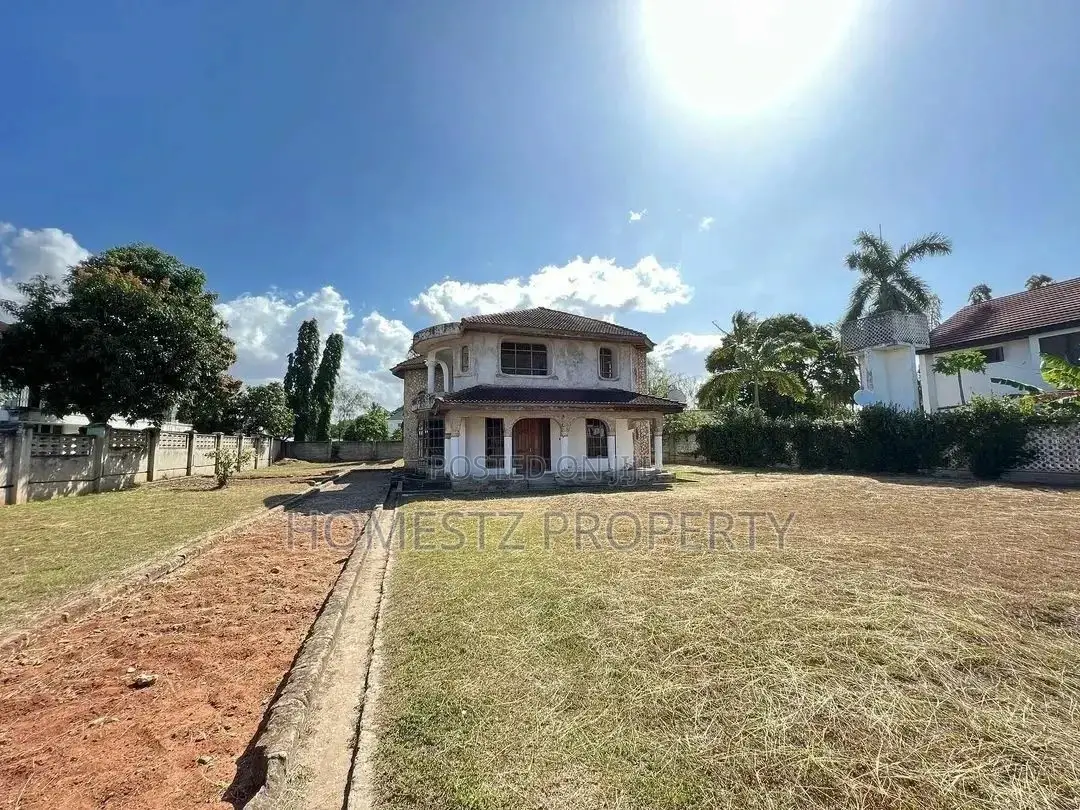4bdrm House in Mbezi Beach, Kinondoni for Sale in Kinondoni