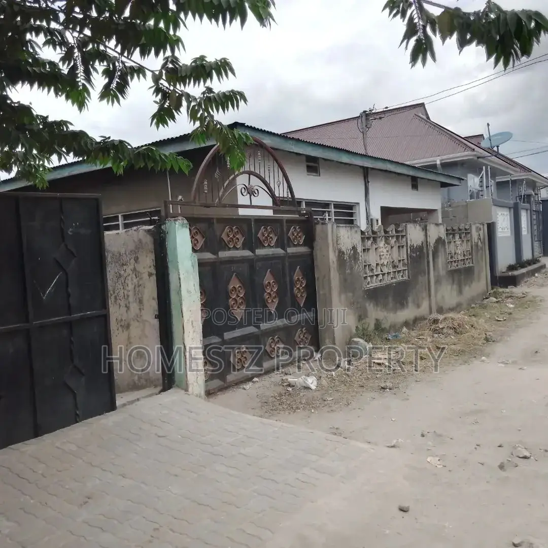 3bdrm House in Sinza Mori, Kinondoni for Sale in Kinondoni