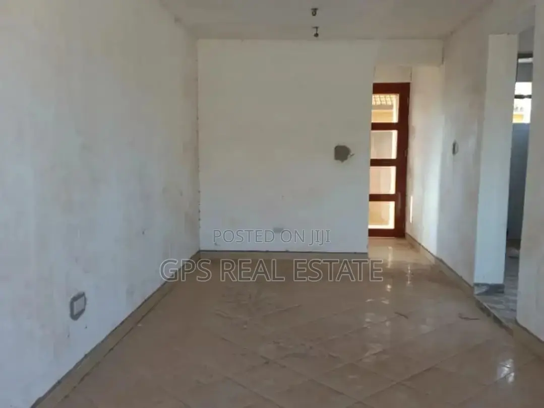 8bdrm Apartment in Madale, Kinondoni for Sale in Kinondoni