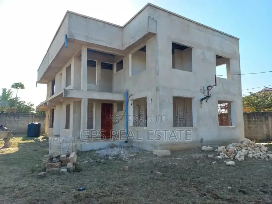 8bdrm Apartment in Madale, Kinondoni for Sale in Kinondoni