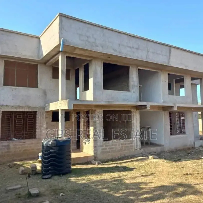 6bdrm Apartment in Madale Contena, Ilala for Sale in Ilala