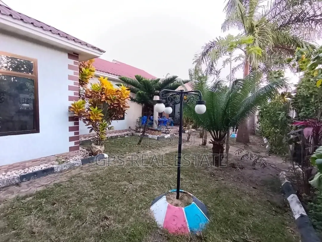 4bdrm House in Mpigi Magoe, Kinondoni for Sale in Kinondoni