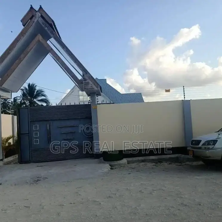 4bdrm House in Kibada, Kinondoni for Sale in Kinondoni