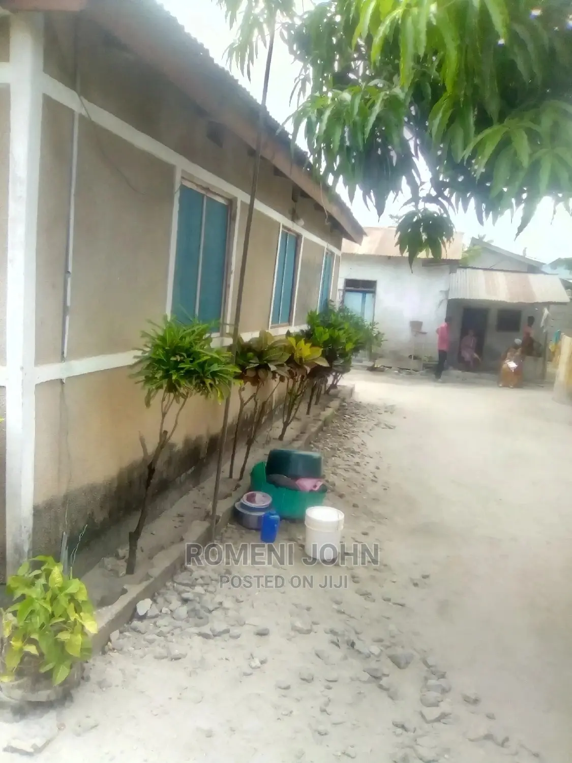 Furnished 7bdrm Townhouse/Terrace in Tanzania Daressalaam for Sale in Ukonga