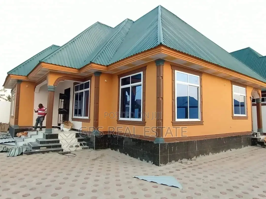 4bdrm House in Mzambarauni, Chamazi for Sale in Chamazi