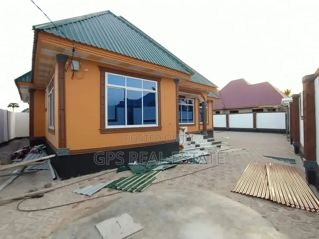4bdrm House in Mzambarauni, Chamazi for Sale in Chamazi